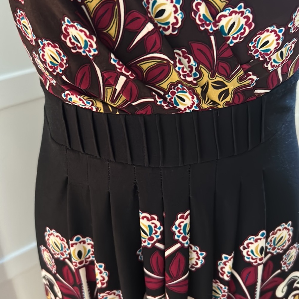 London Times size 12 sundress with “V” front and back and back tie - Picture 3 of 9